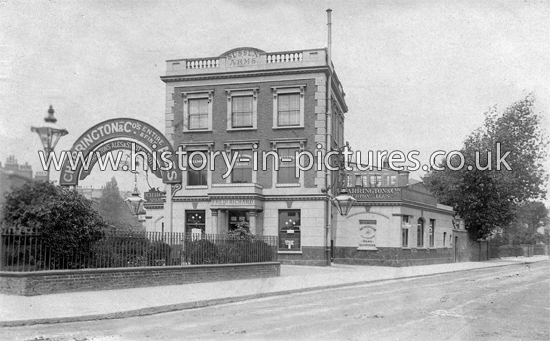 Sussex Arms, De Beauvoir Town, Islington, London, c.1909.